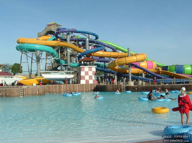 Six Flags Hurricane Harbor