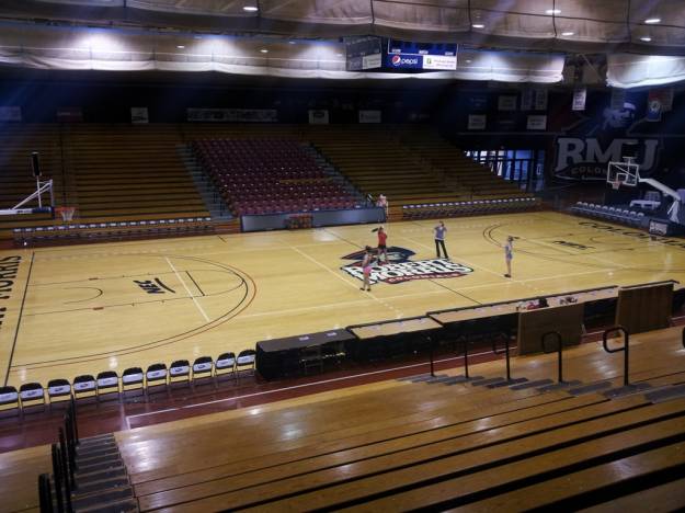 Robert Morris University Island Sports Center